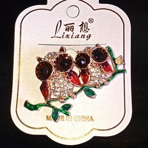 OWL 🦉 🦉 Rhinestoned Brooch